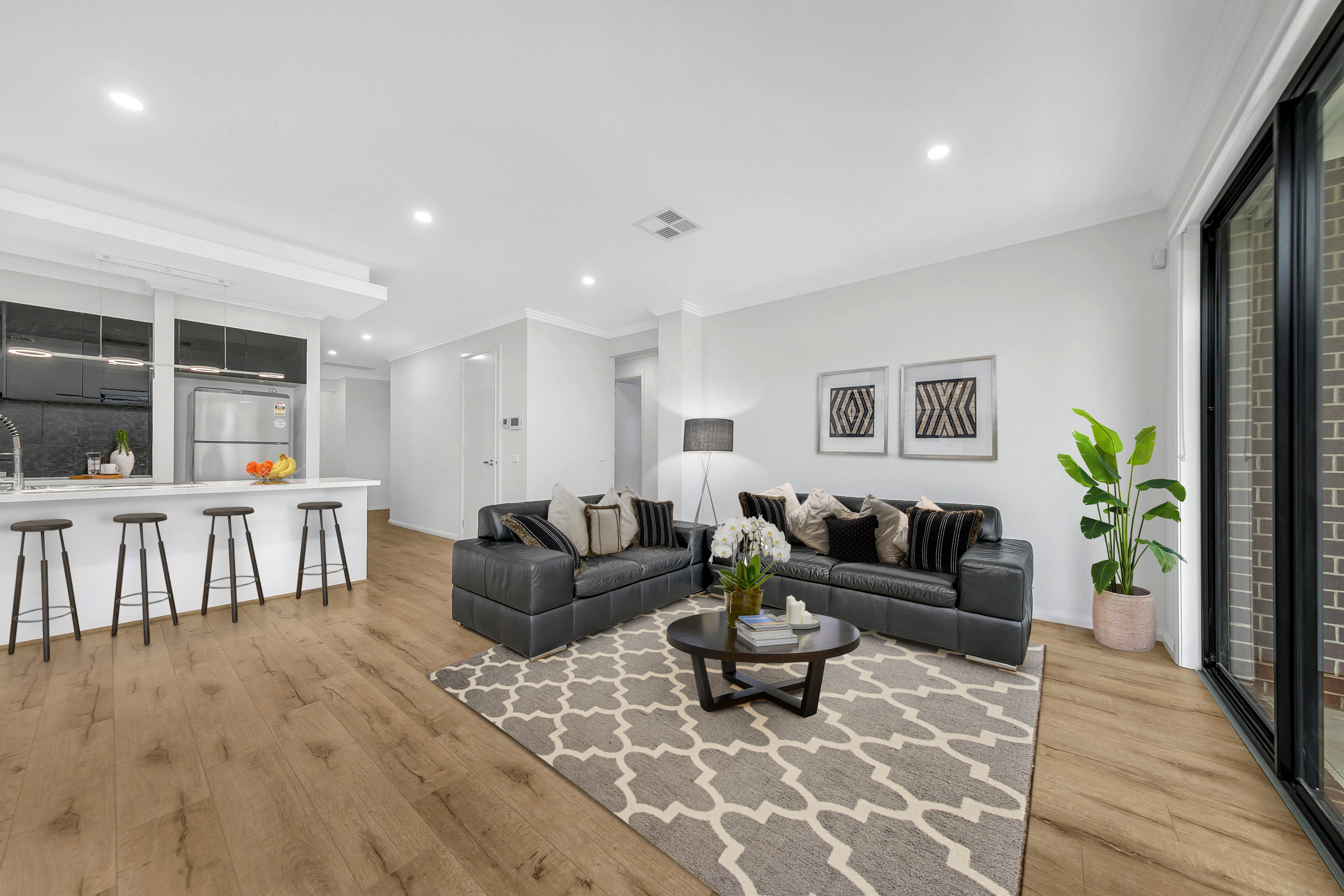 UNBEATABLE CLASS on PRESTIGE LOCATION !!