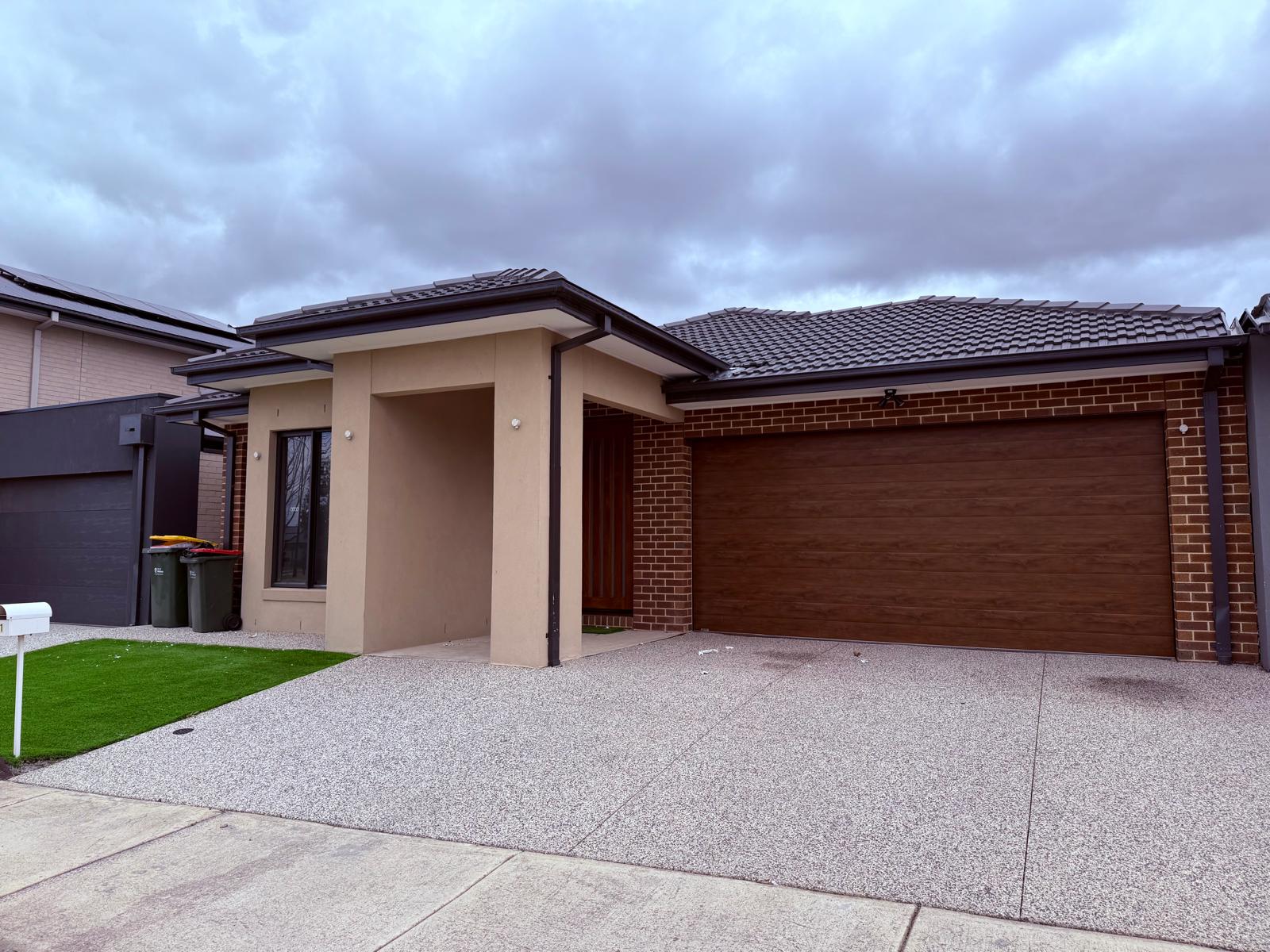 Prestigious & Peaceful Parkland Retreat