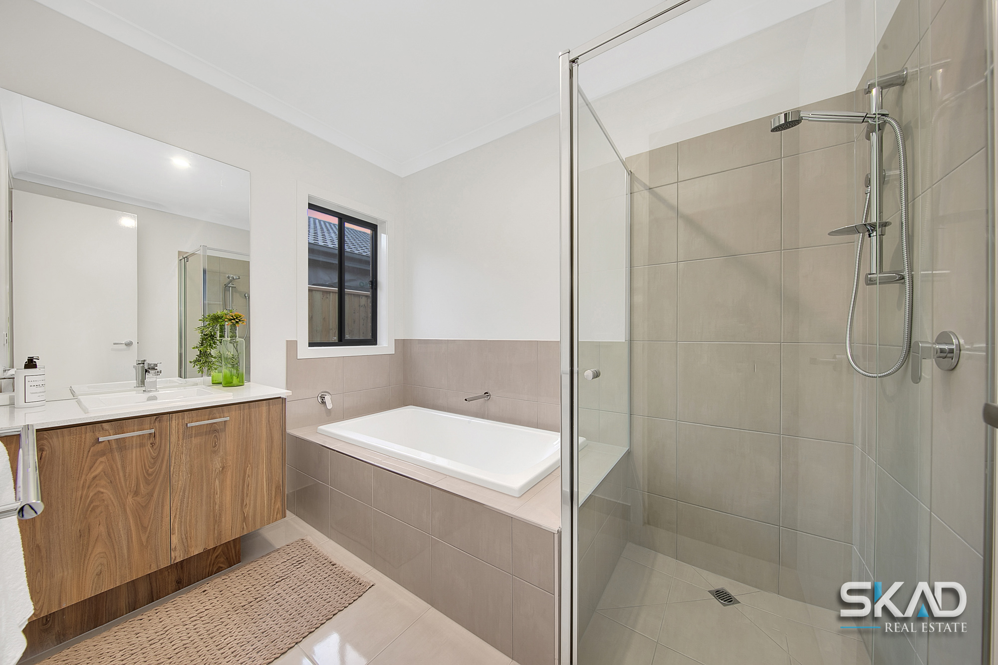 Brand new FAMILY HOME built on 448m2 land