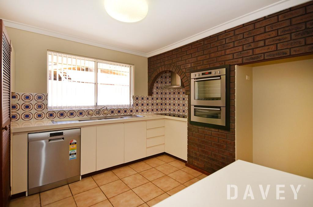 18 Beckington Way, Karrinyup - Thumbnail 5