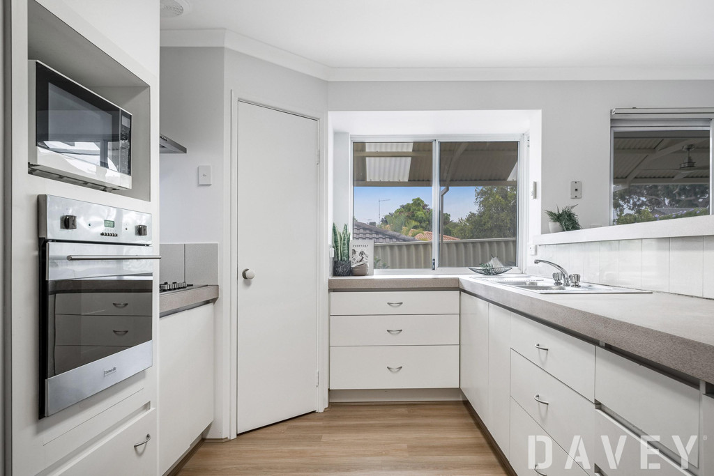 12b Koolyanga Rd, Mullaloo - Thumbnail 8
