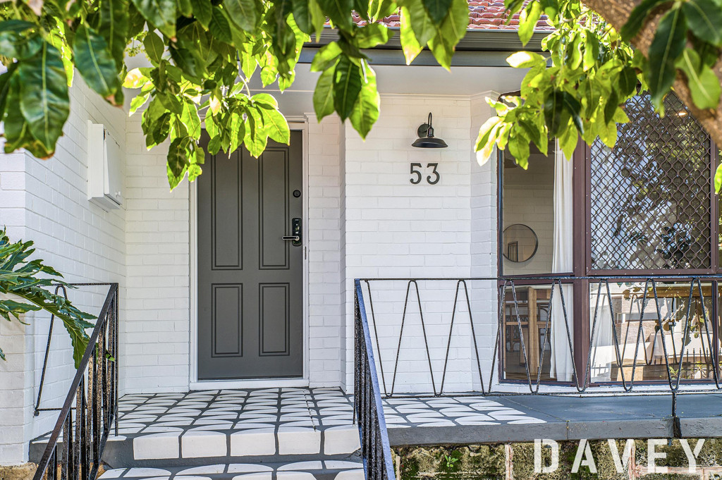 53 Kathleen Street, Trigg - Thumbnail 2