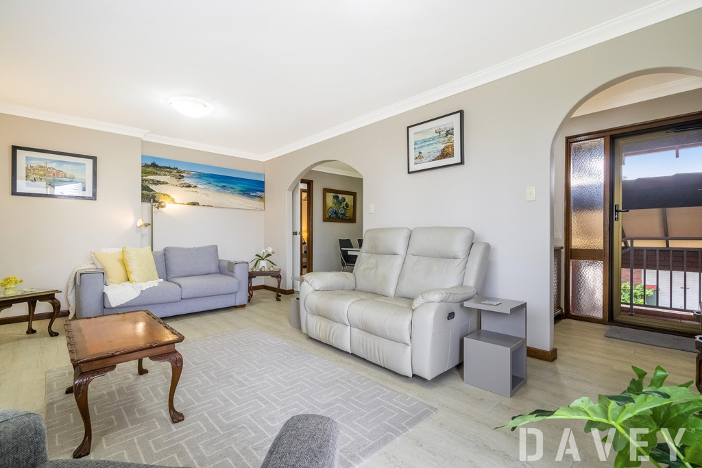 3/19 Elsie St, Watermans Bay - Thumbnail 3