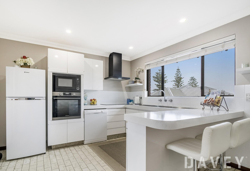 3/19 Elsie St, Watermans Bay - Thumbnail 6