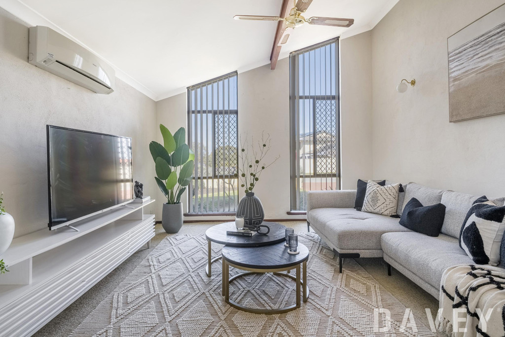 11 Finney Crescent, Marmion - Thumbnail 7