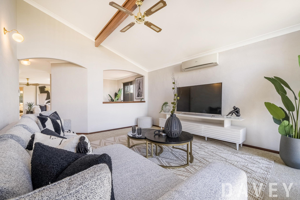 11 Finney Crescent, Marmion - Thumbnail 8