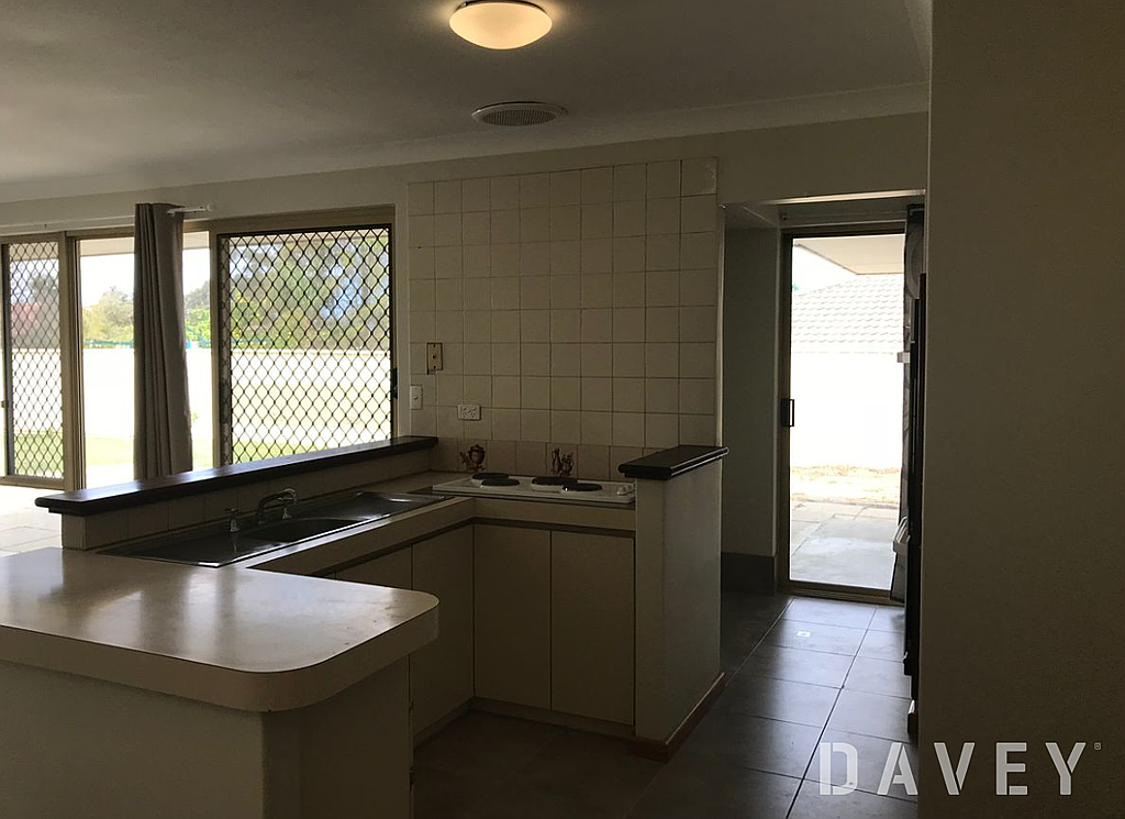 14 Sapling Way, Hocking - Thumbnail 2
