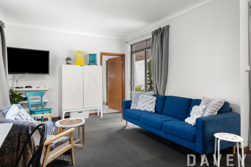 30 Wolya Way, Westminster - Thumbnail 2