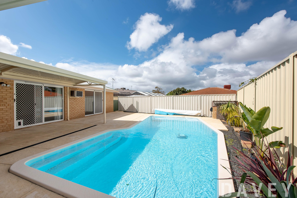 9 Madura Close, Ballajura - Thumbnail 2