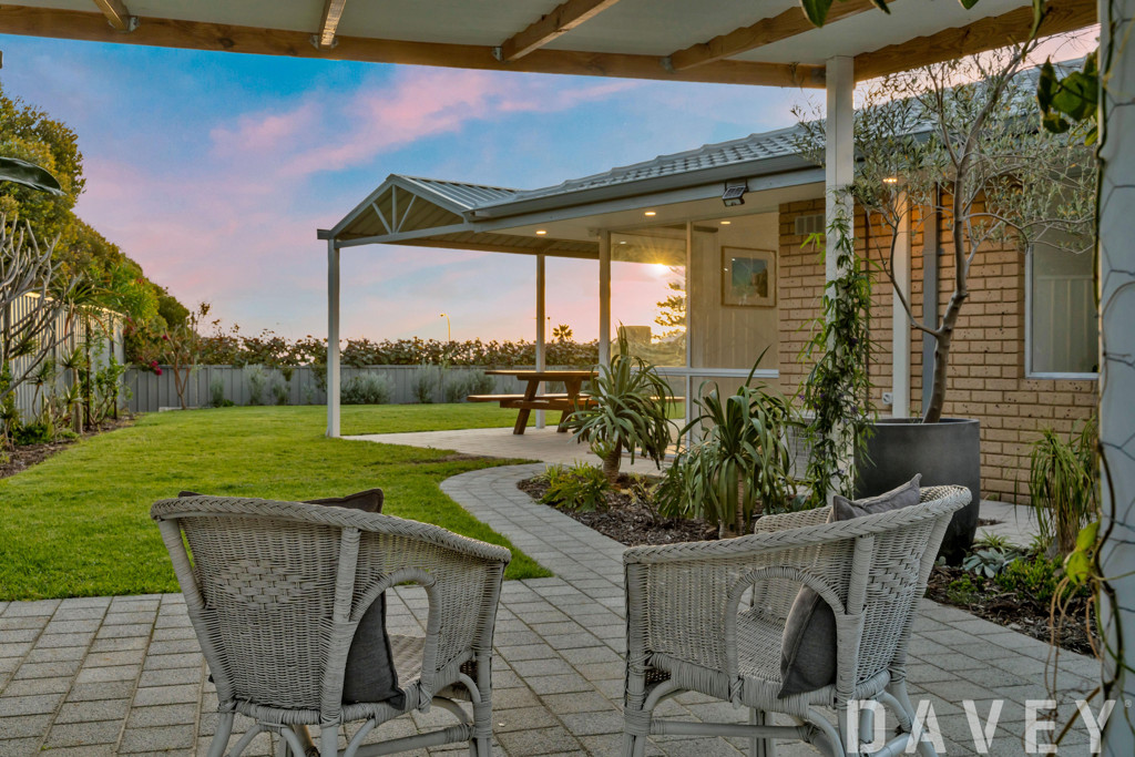 19 Carvel Place, Ocean Reef - Image 1