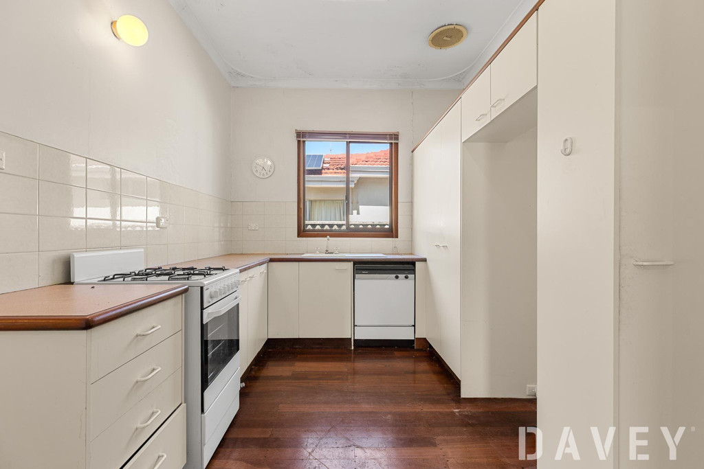 182 Burniston Street, Scarborough - Thumbnail 4