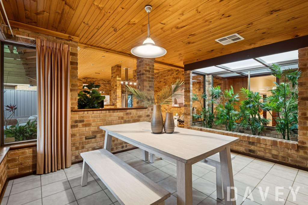 26 Cromford Way, Carine - Thumbnail 4