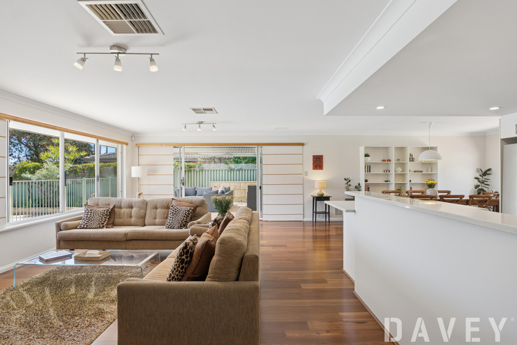 20 Ferncroft Way, Kingsley - Thumbnail 4