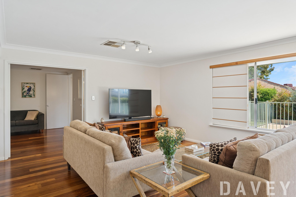 20 Ferncroft Way, Kingsley - Thumbnail 8