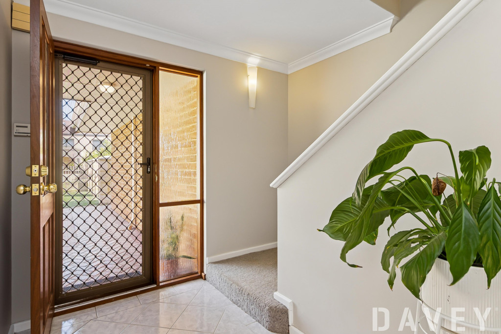 26 Jarret Street, Woodlands - Thumbnail 2