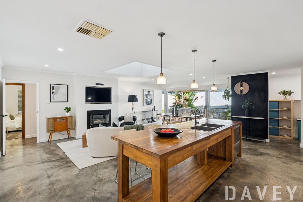 7 Campion Street, Duncraig - Thumbnail 3