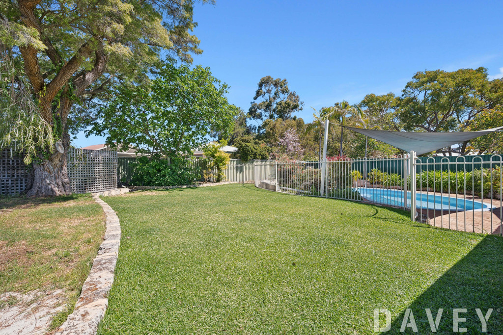 16 Edna Way, Duncraig - Thumbnail 4