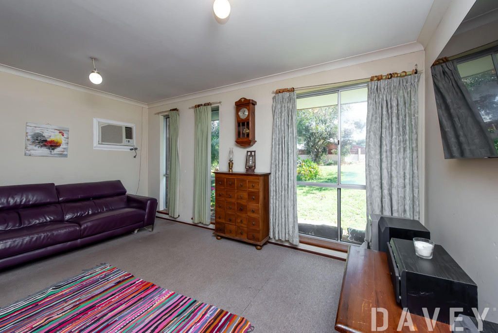 81 Macquarie Avenue, Padbury - Thumbnail 4