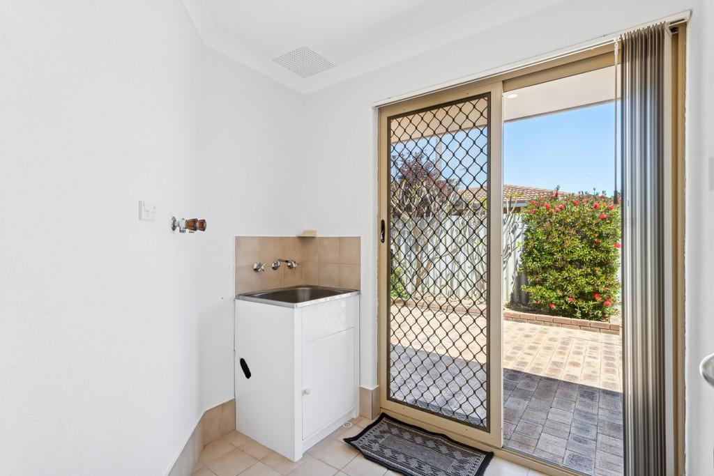 17B Chessington Way, Kingsley - Thumbnail 5