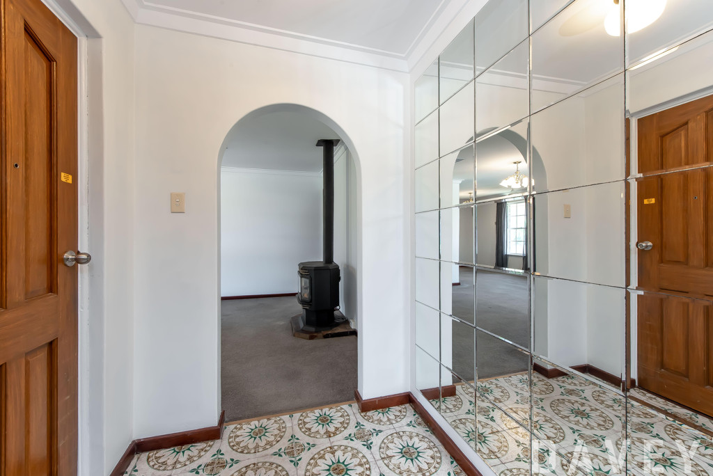 33 Garnkirk Road, Greenwood - Thumbnail 6