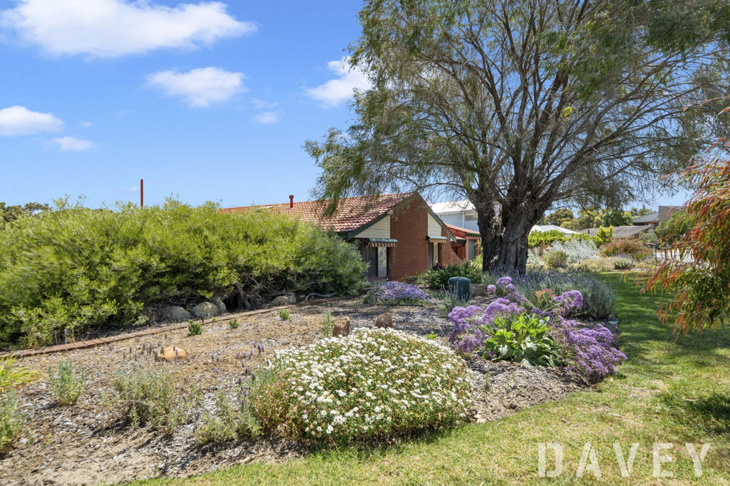 1 Ballidon Crescent, Carine - Image 1