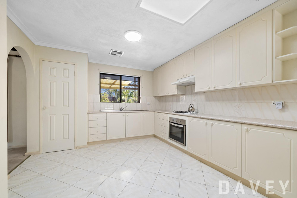 1 Ballidon Crescent, Carine - Thumbnail 6