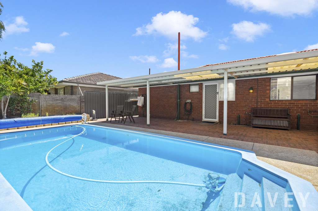 1 Ballidon Crescent, Carine - Thumbnail 5