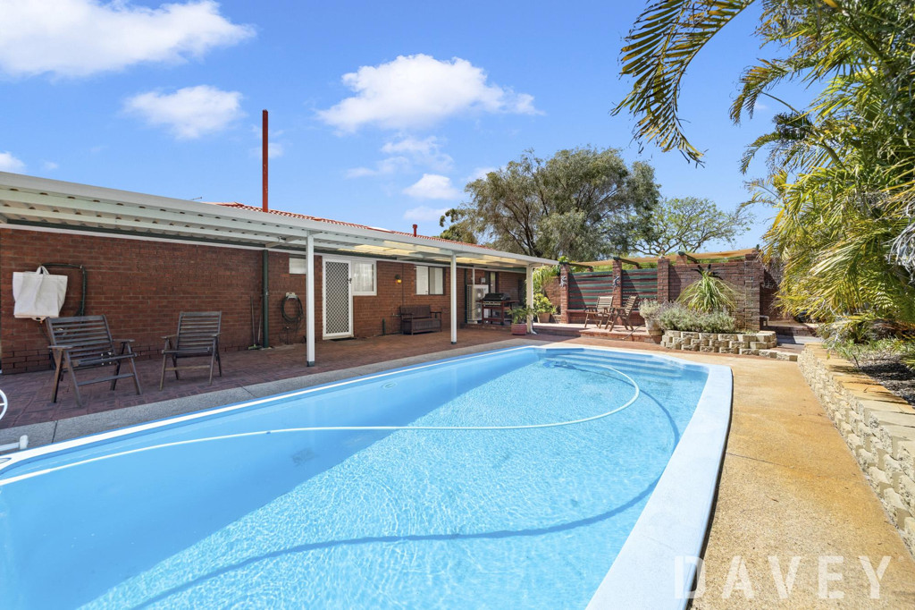 1 Ballidon Crescent, Carine - Thumbnail 4