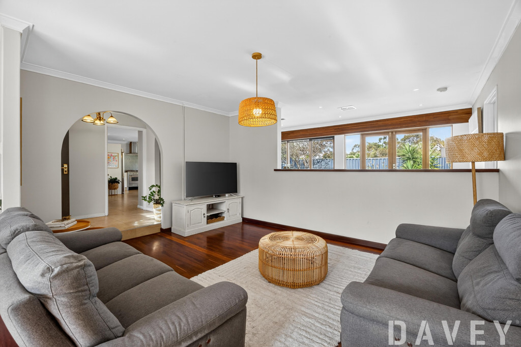 30 Bracadale Avenue, Duncraig - Thumbnail 2
