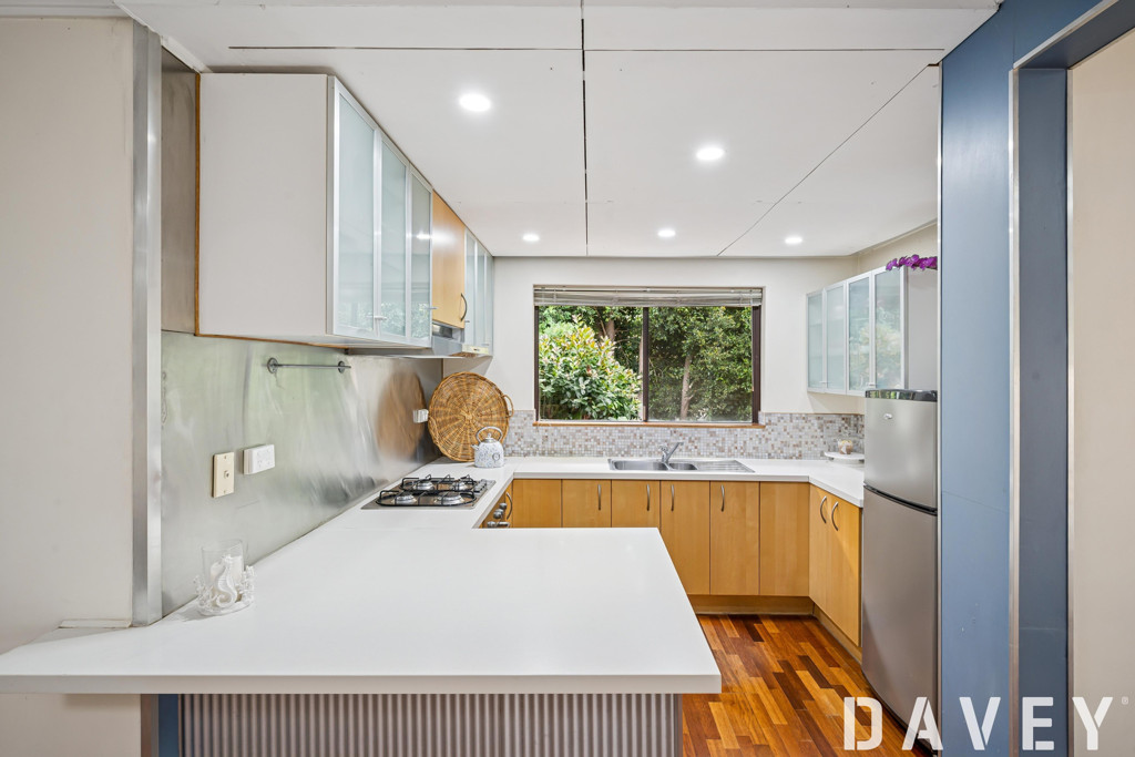 6B Lennoxtown Road, Duncraig - Thumbnail 5