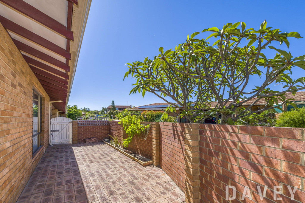 27/17 Syree Court, Marmion - Thumbnail 2