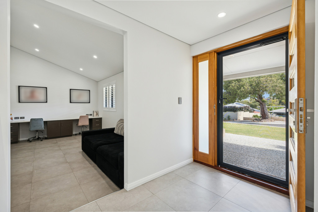 4 Banff Court, Duncraig - Thumbnail 8