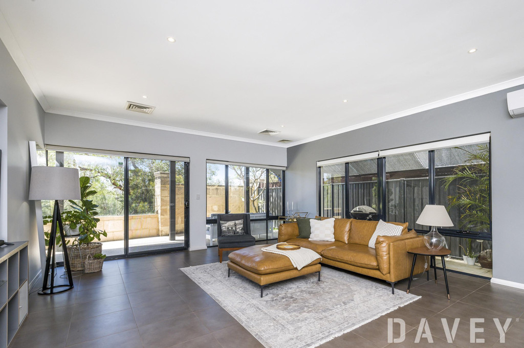 23 Cromer Way, North Beach - Thumbnail 7