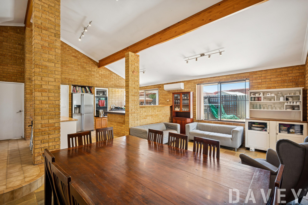 5 Tandina Way, Kingsley - Thumbnail 2