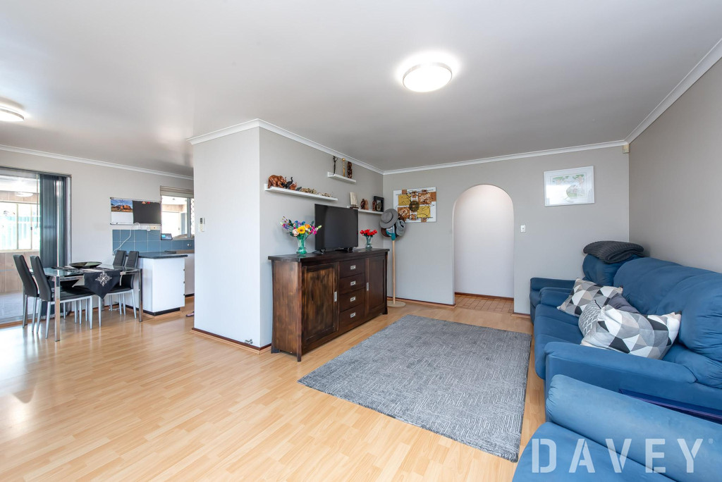 35 Blaxland Way, Padbury - Thumbnail 6