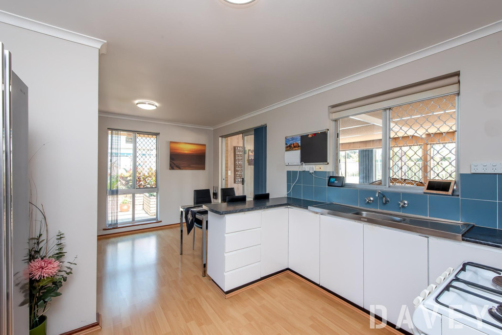 35 Blaxland Way, Padbury - Thumbnail 8