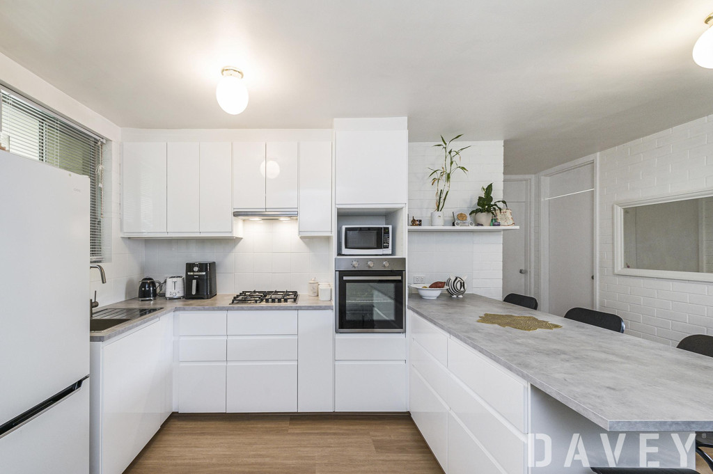16W/24 Pearson Street, Churchlands - Thumbnail 2