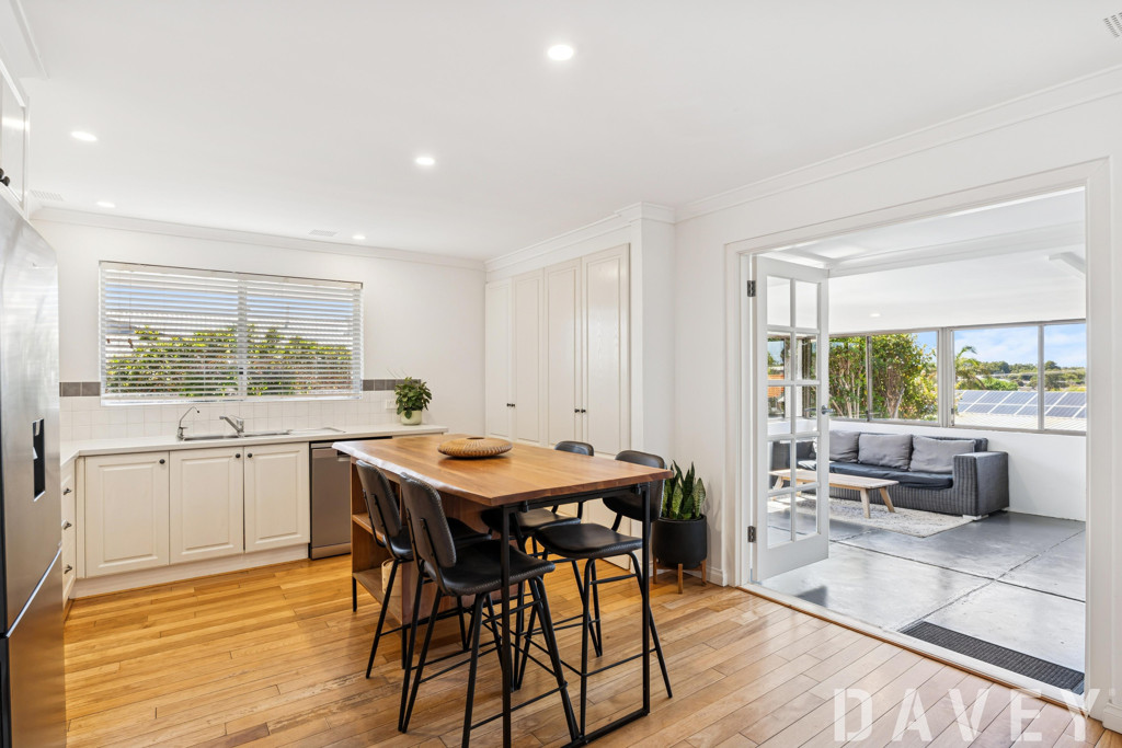 40 Blackall Drive, Greenwood - Thumbnail 3