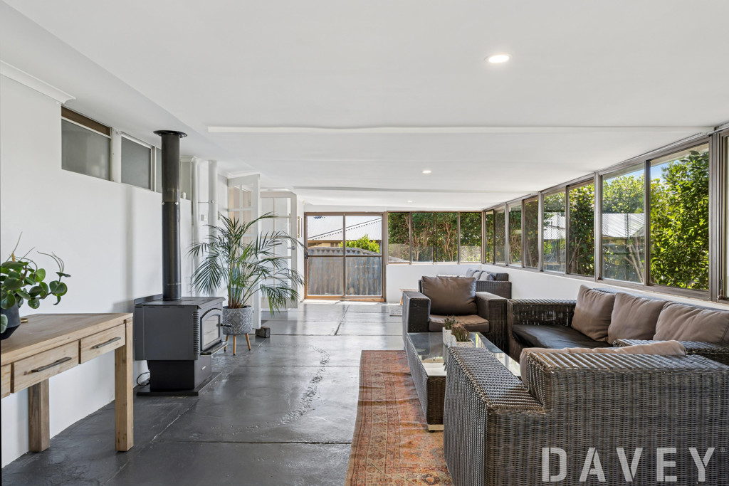 40 Blackall Drive, Greenwood - Thumbnail 4