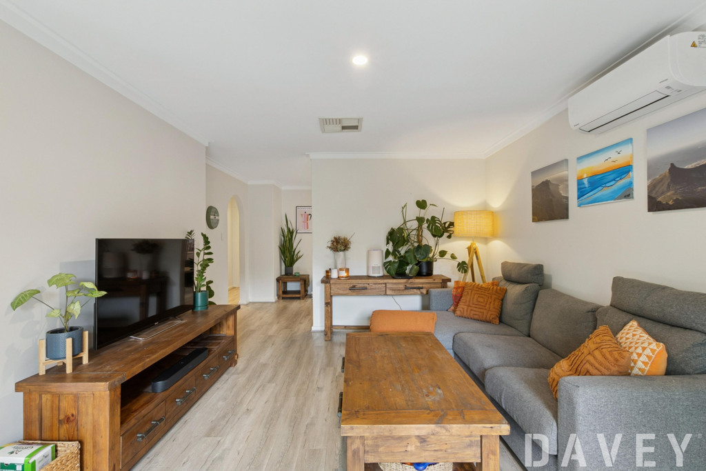 4/159 Lawley Street