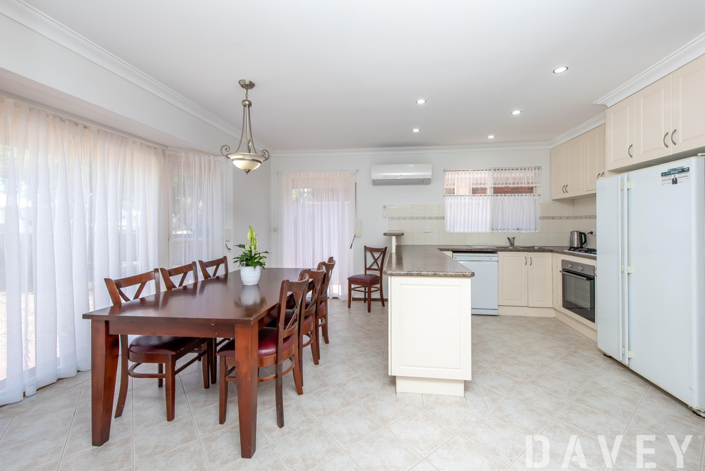 2 Minchin Court, Padbury - Thumbnail 2