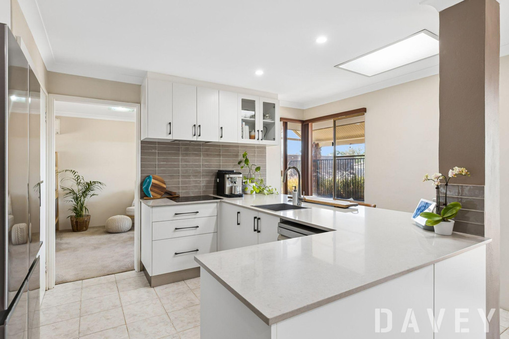 18 Chessington Way, Kingsley - Thumbnail 3