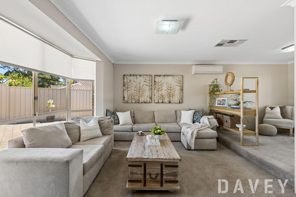 18 Chessington Way, Kingsley - Thumbnail 2
