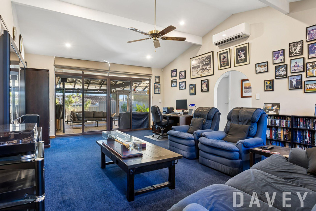 11 Carnwrath Way, Duncraig - Thumbnail 5