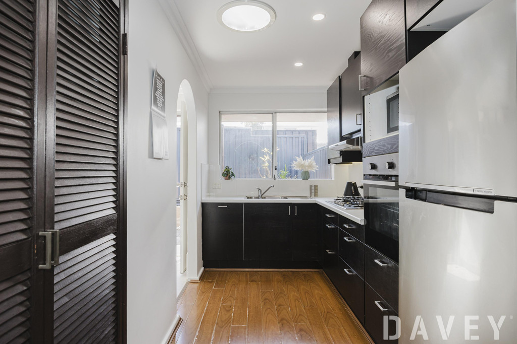 2/10 Dover Road, Scarborough - Thumbnail 8