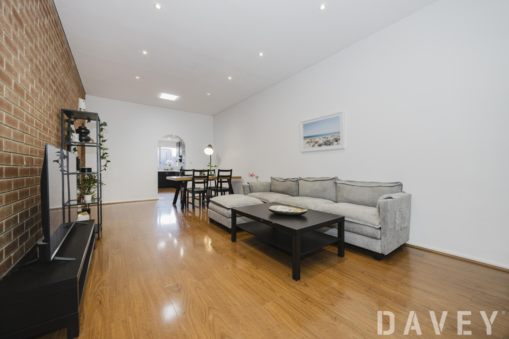 2/10 Dover Road, Scarborough - Thumbnail 4