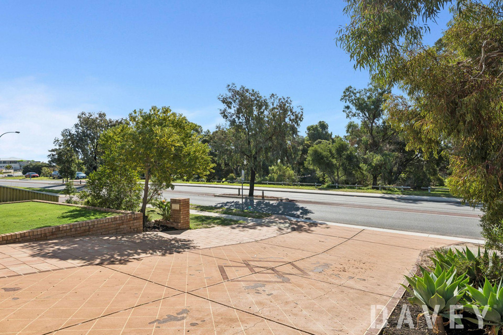 3 Seacrest Drive, Sorrento - Thumbnail 2