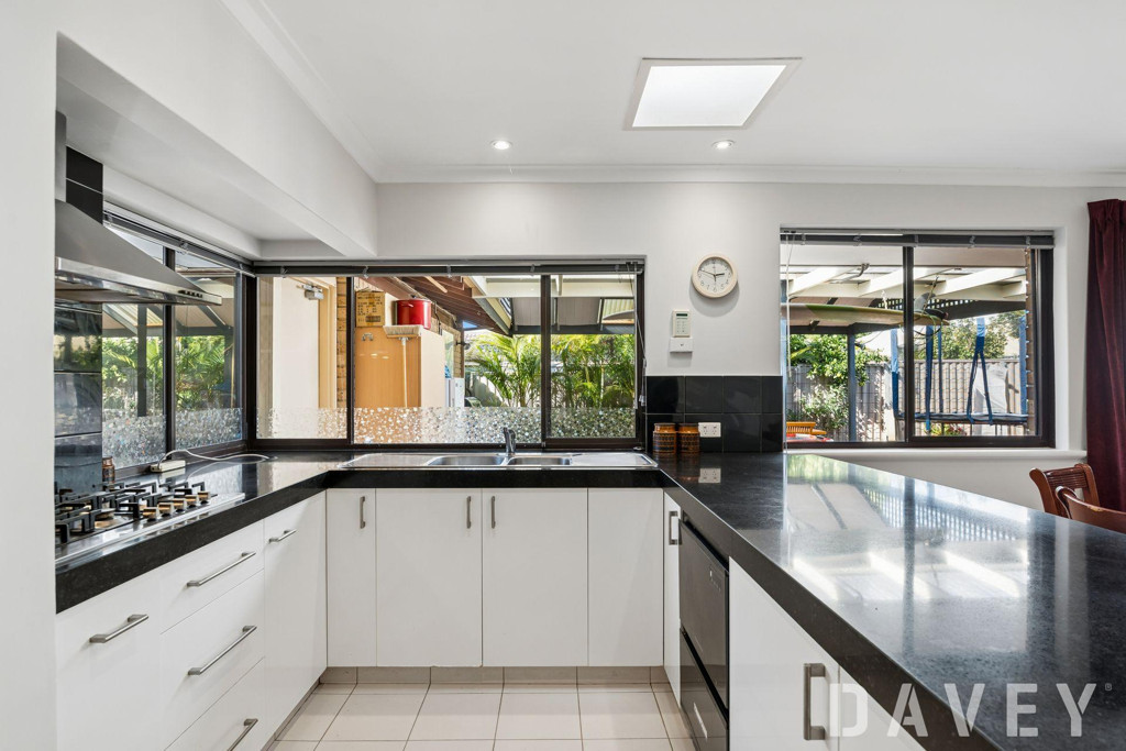 3 Seacrest Drive, Sorrento - Thumbnail 4