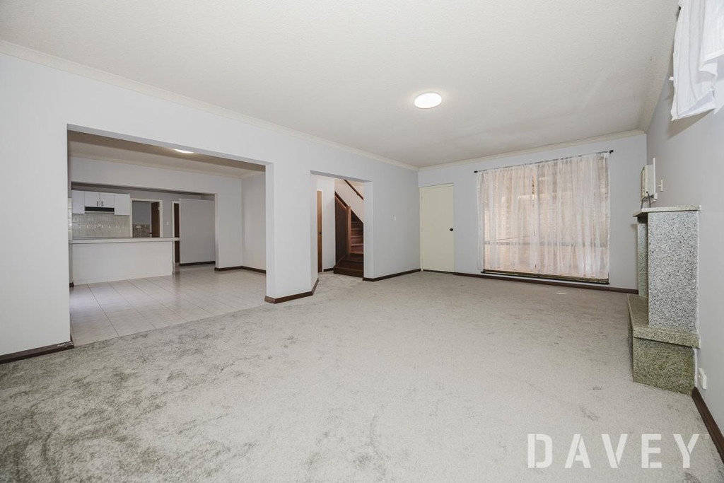 2/22 Ewen Street, Scarborough - Thumbnail 2