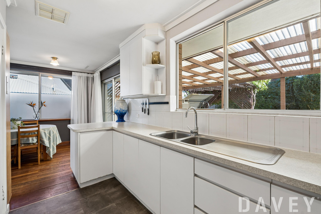 17 Churton Crescent, Warwick - Thumbnail 4